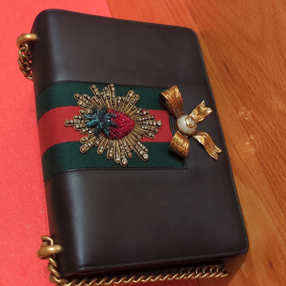 Gucci purse - Picture 4 of 6